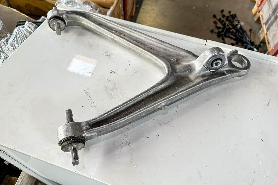 Lamborghini Gallardo Wishbone Lower RH, OEM, Part number: 400407152B
