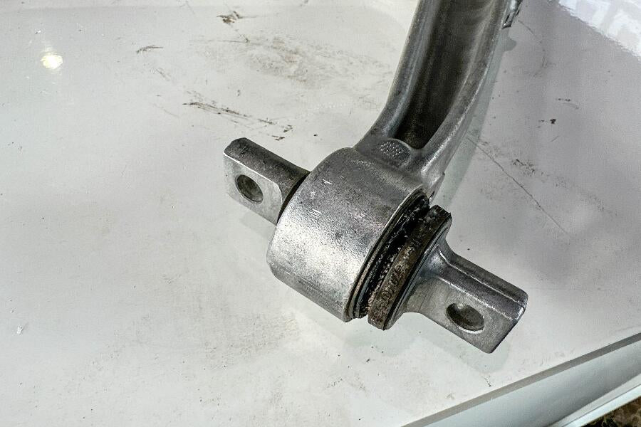 Lamborghini Gallardo Wishbone Lower RH, OEM, Part number: 400407152B