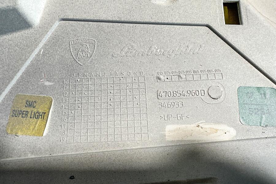 Lamborghini Aventador Quarter panel RIGHT side white, Part number: 470854960D