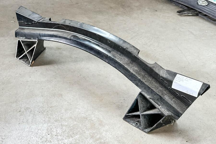 Lamborghini Aventador Rear bumper bar, OEM, Part number: 470807307B