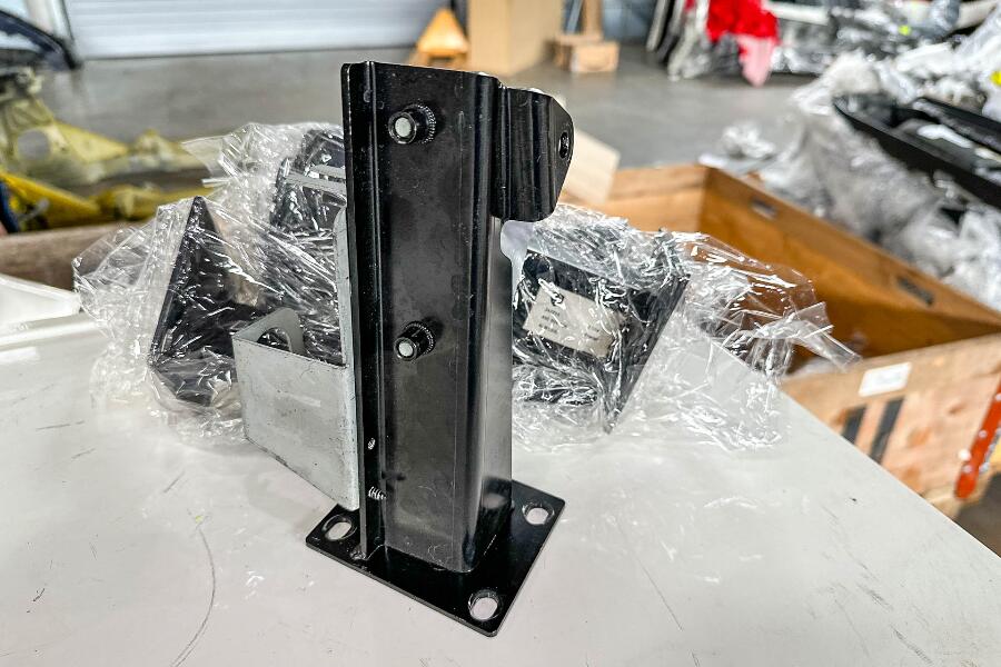 Lamborghini Gallardo RH Bracket, OEM, Part number: 400800126