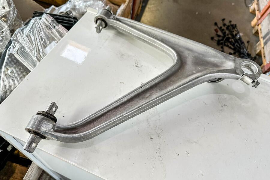 Lamborghini Gallardo Wishbone Lower RH, OEM, Part number: 400407152B