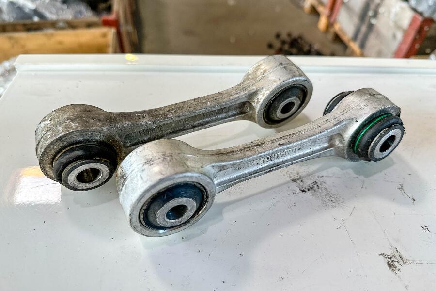 Ferrari Antirotation hanger, OEM, Part number: 259688