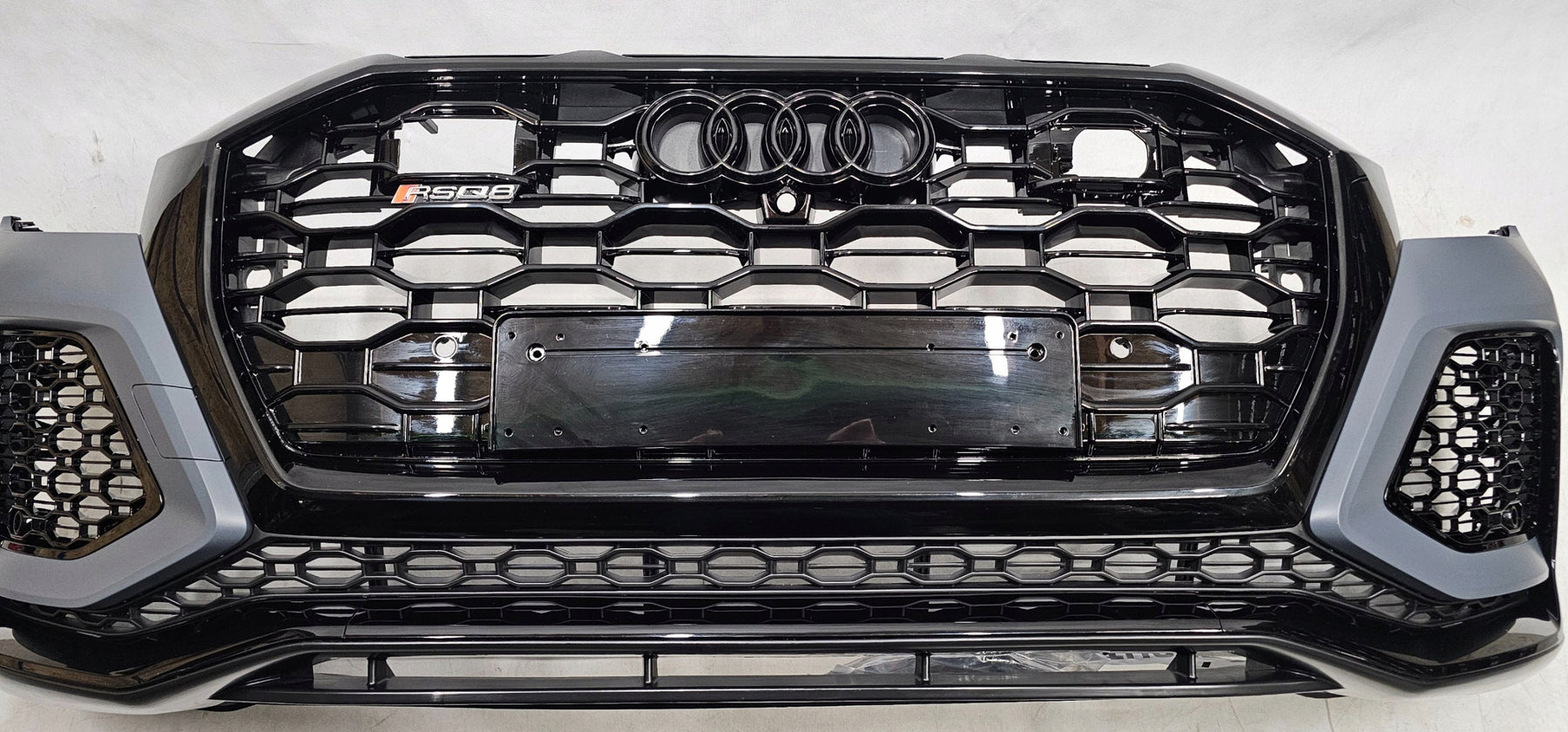 Audi RSQ8 Front bumper with front grill, OEM Part number: 4M8807513B