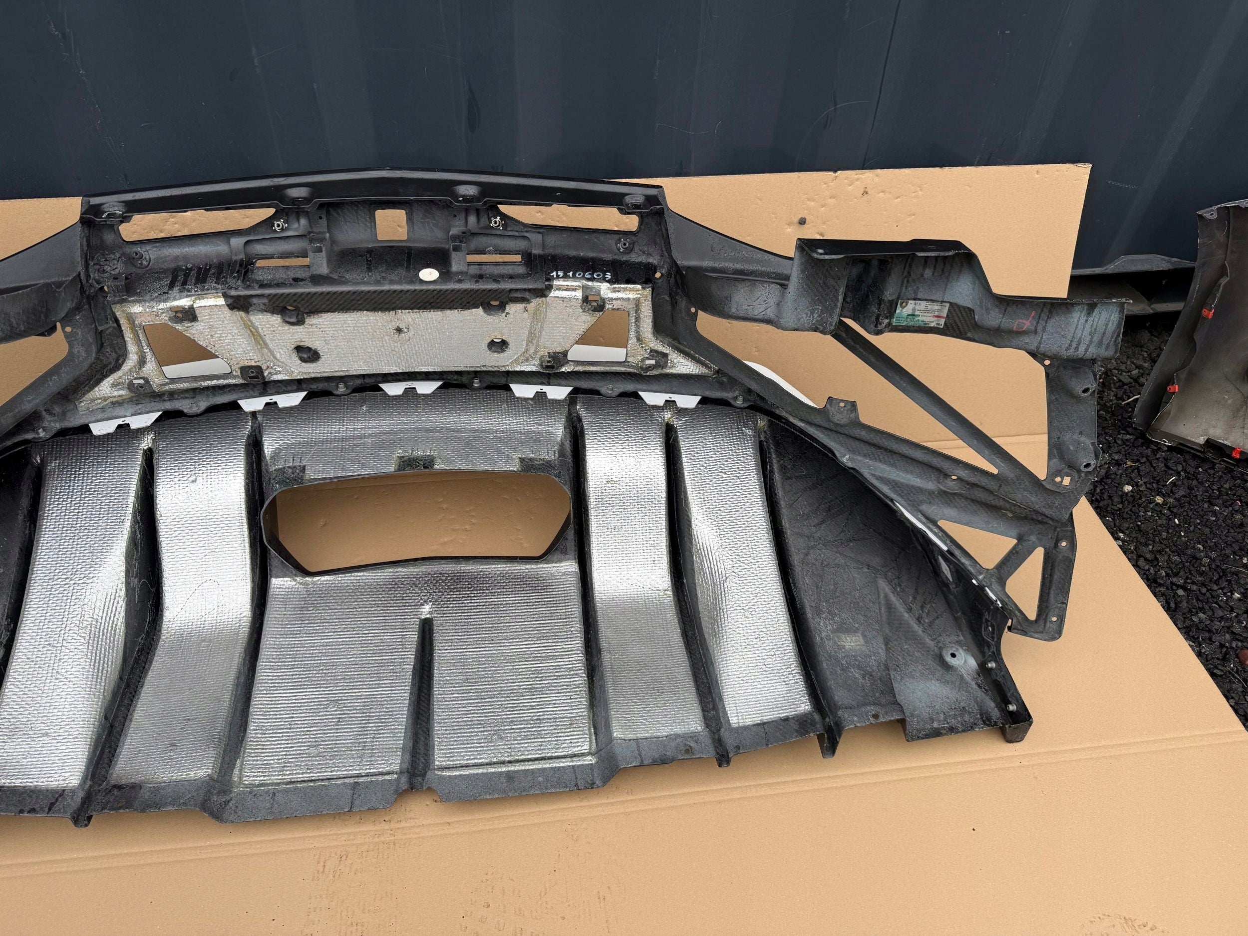 Lamborghini Aventador SV rear bumper with diffuser, OEM, Part number: 470807511Q