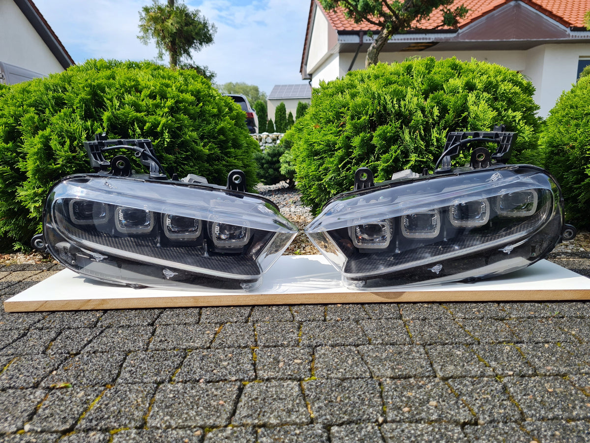 Bugatti Chiron Super sport 300+ headlight, OEM, Part number: 5B4941035D, 5B4941036D