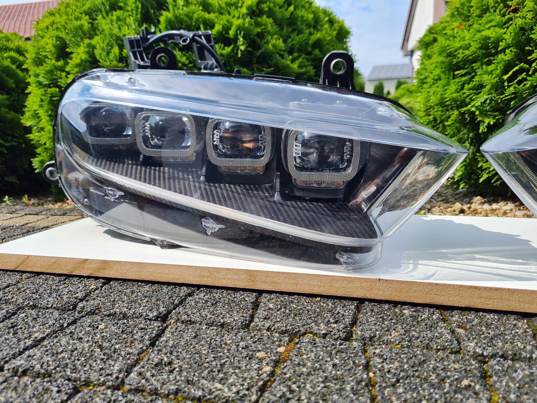 Bugatti Chiron Super sport 300+ headlight, OEM, Part number: 5B4941035D, 5B4941036D
