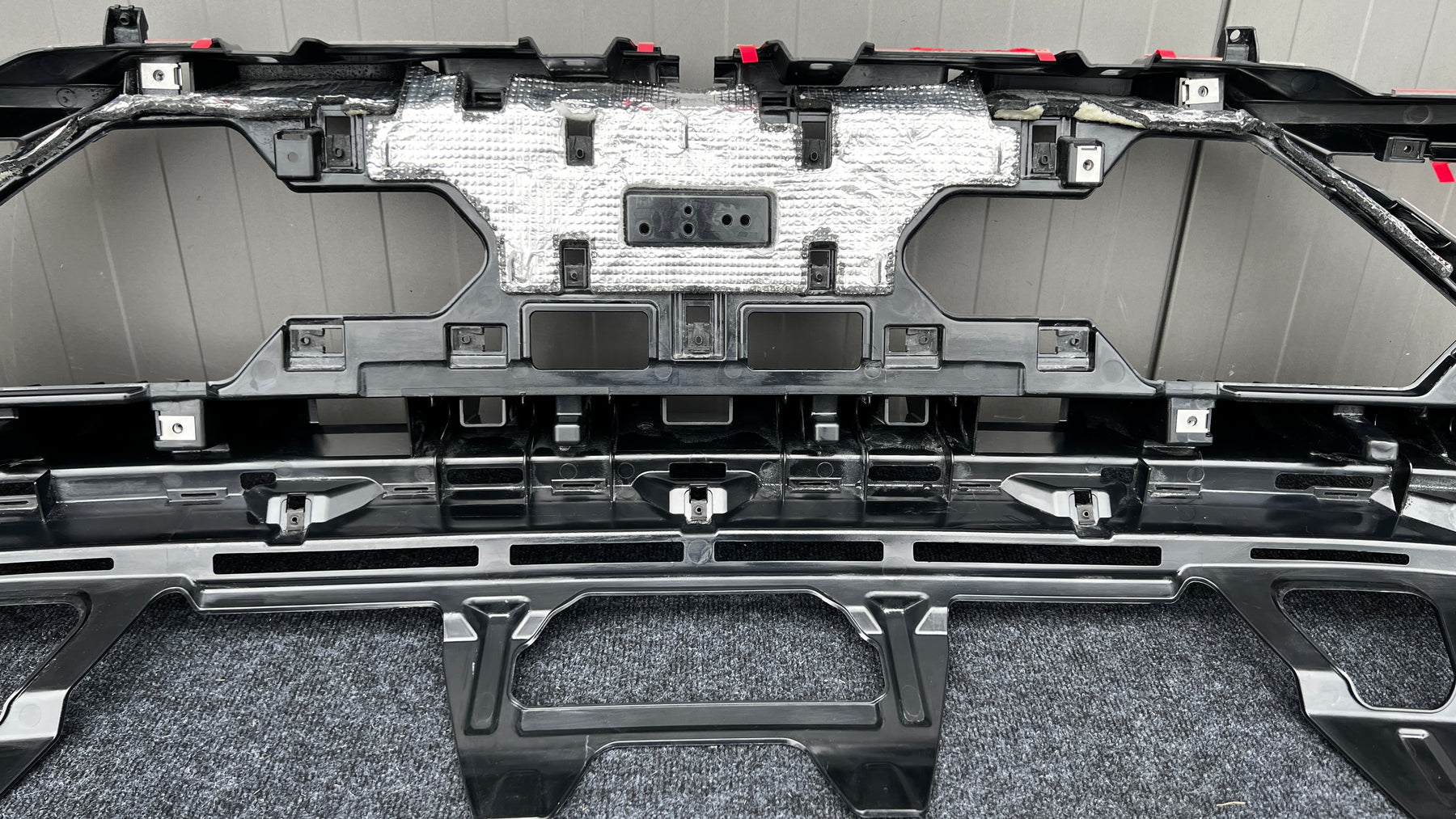 Lamborghini huracan EVO rear bumper reinforcement bracket, OEM, Part number: