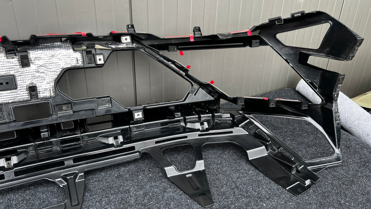 Lamborghini huracan EVO rear bumper reinforcement bracket, OEM, Part number: