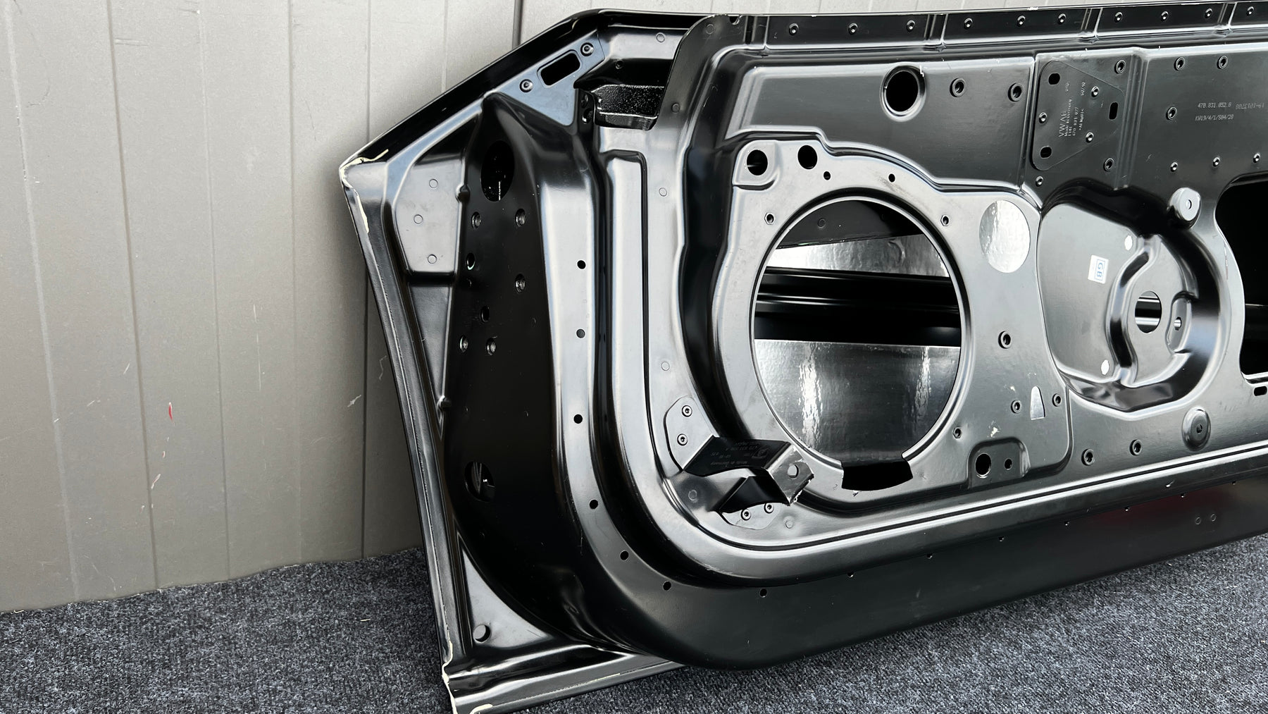 Lamborghini Aventador Door RH Black painted, OEM, Part number: 470831052G