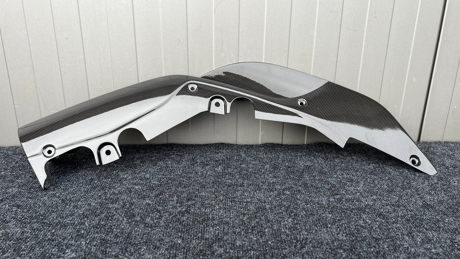 Ferrari PISTA RH Lateral spoiler carbon, OEM, Part number: 824298