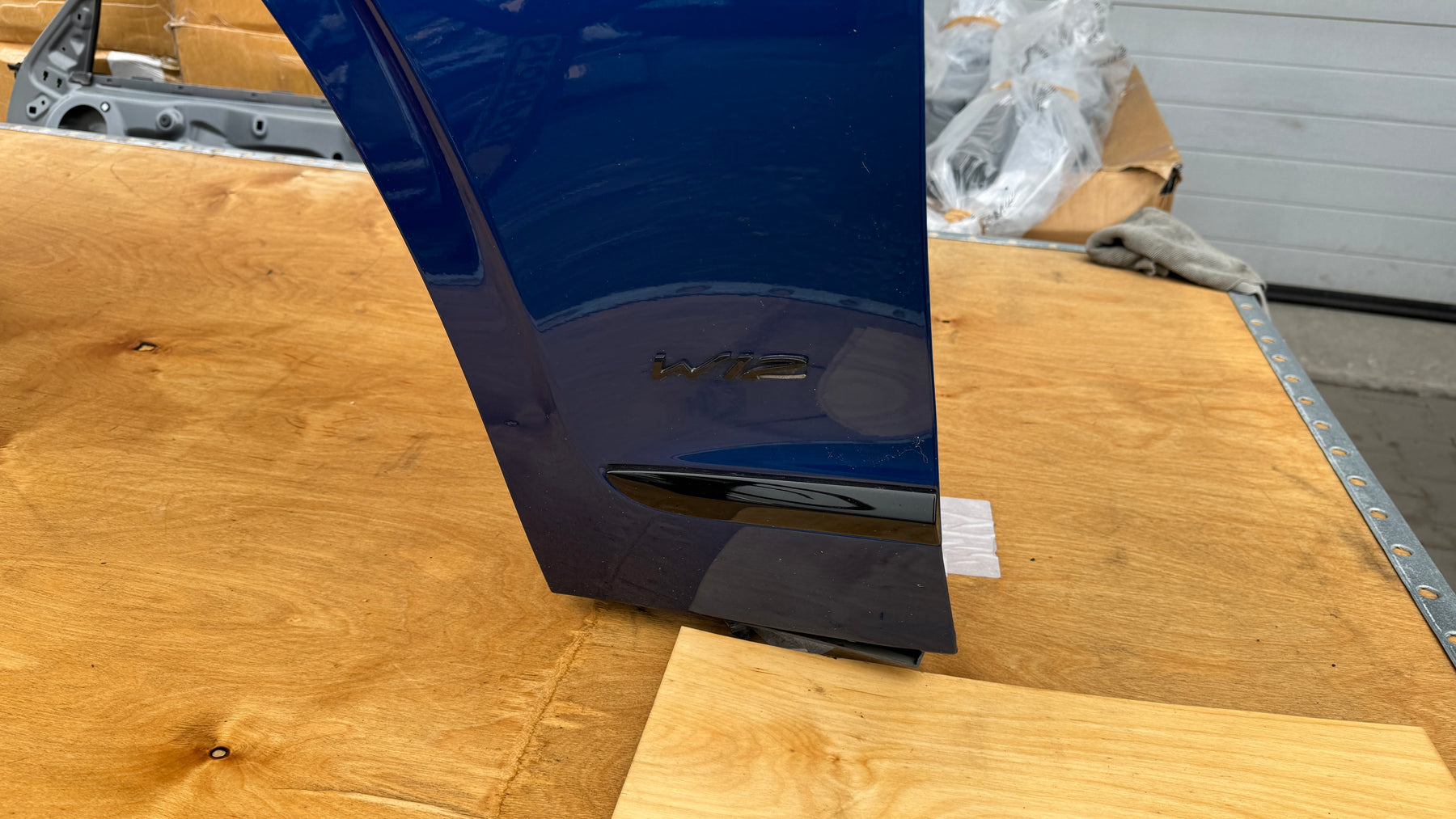 Bentley Flying Spur 2023 Fender LH side, OEM, Part number: