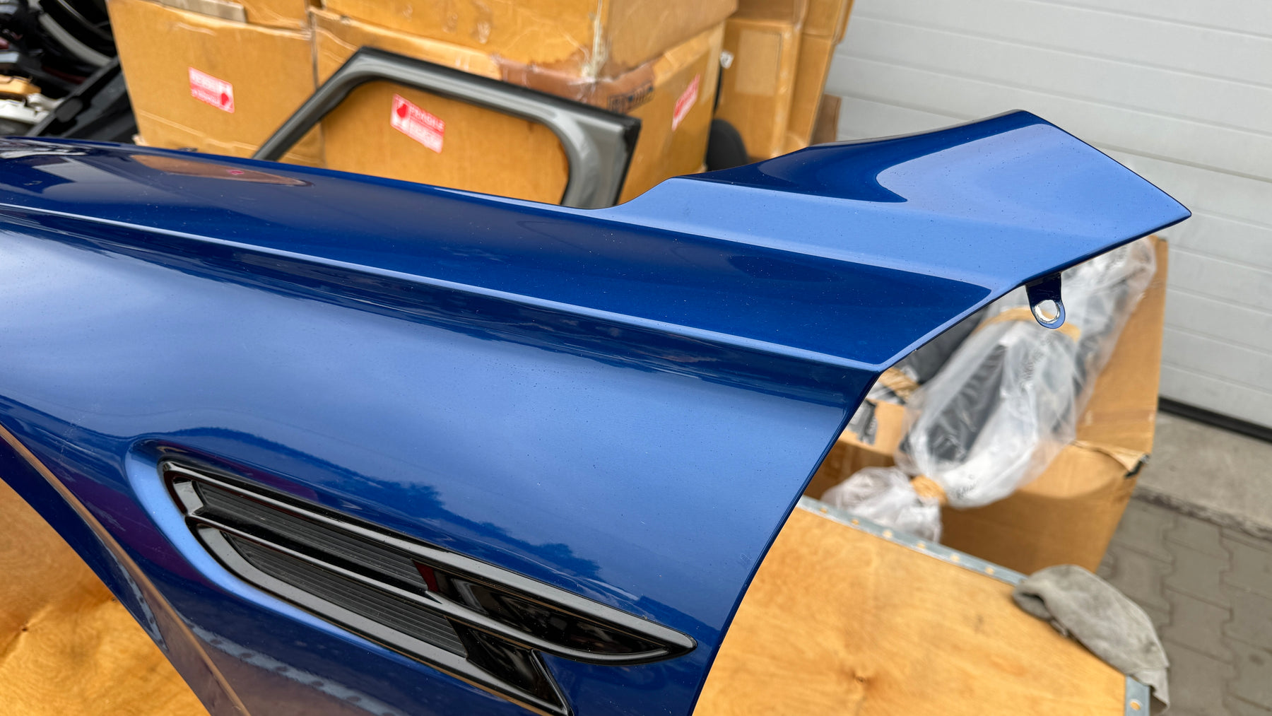Bentley Flying Spur 2023 Fender LH side, OEM, Part number: