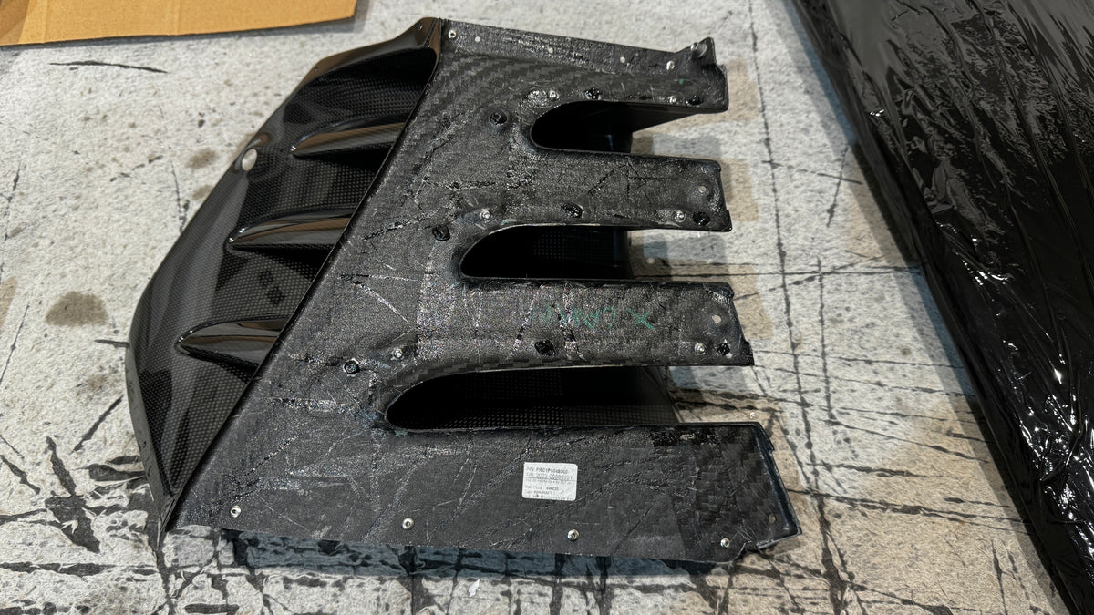 Ferrari 812 Competizione LH Rear air intake Carbon, OEM, part number: 821772