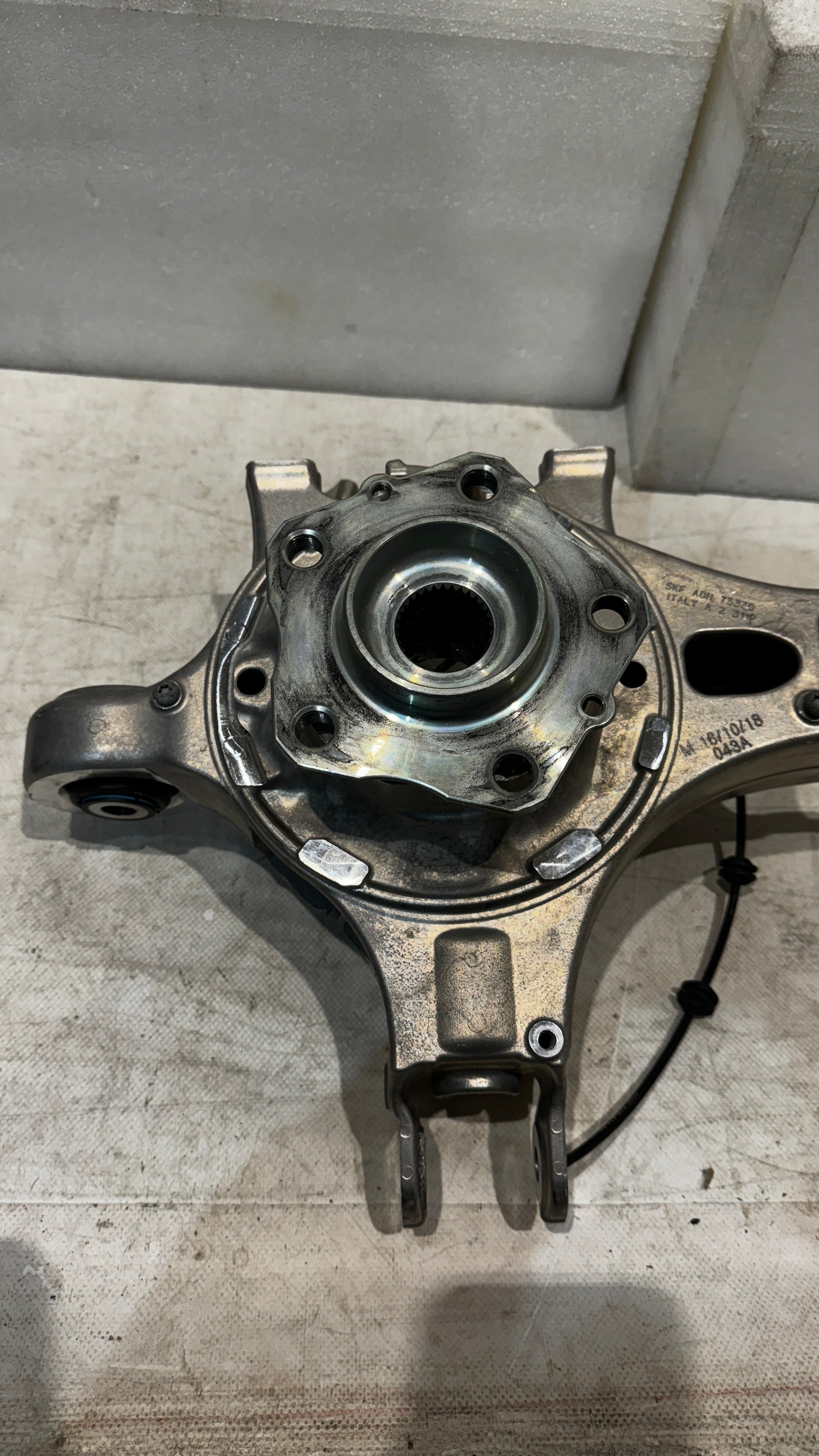 Ferrari 458 488 812 FF F12 TDF California LH Rear Knuckle OEM, Part number: 238468 299935