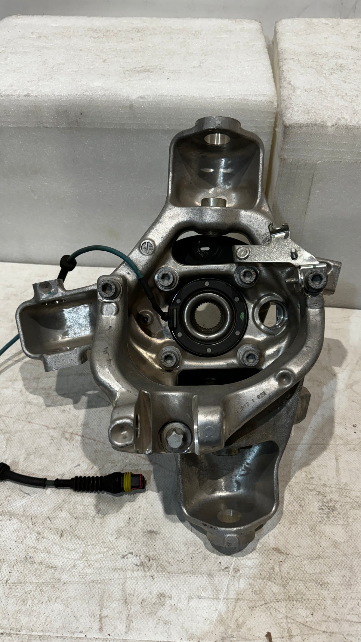 Ferrari 599 Fiorano 2009 Rear RH axle OEM, Part number: 220456