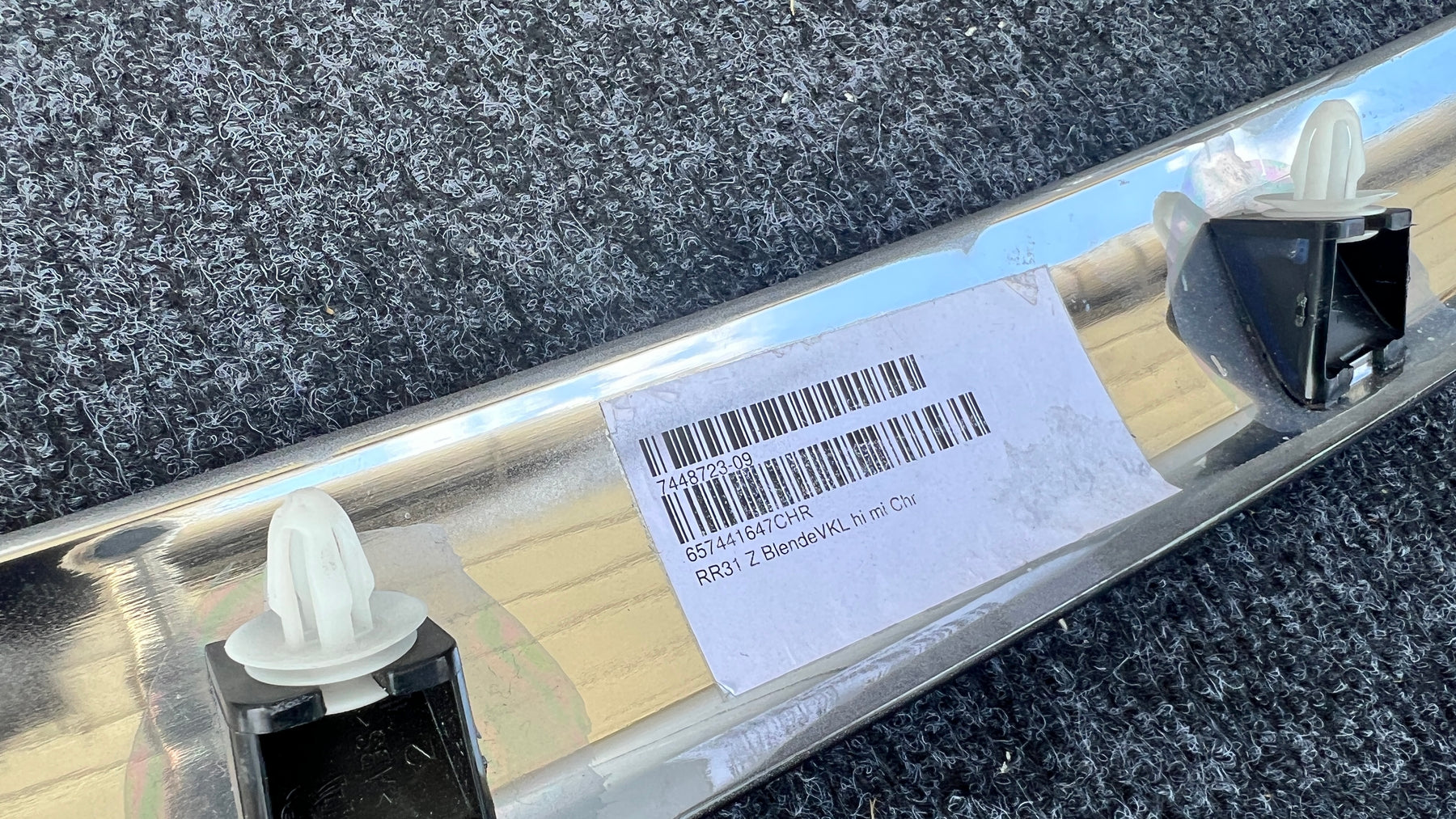Rolls Royce Cullinan RR31 Bumper trim panel, rear TOP, OEM, Part number: 51127448723