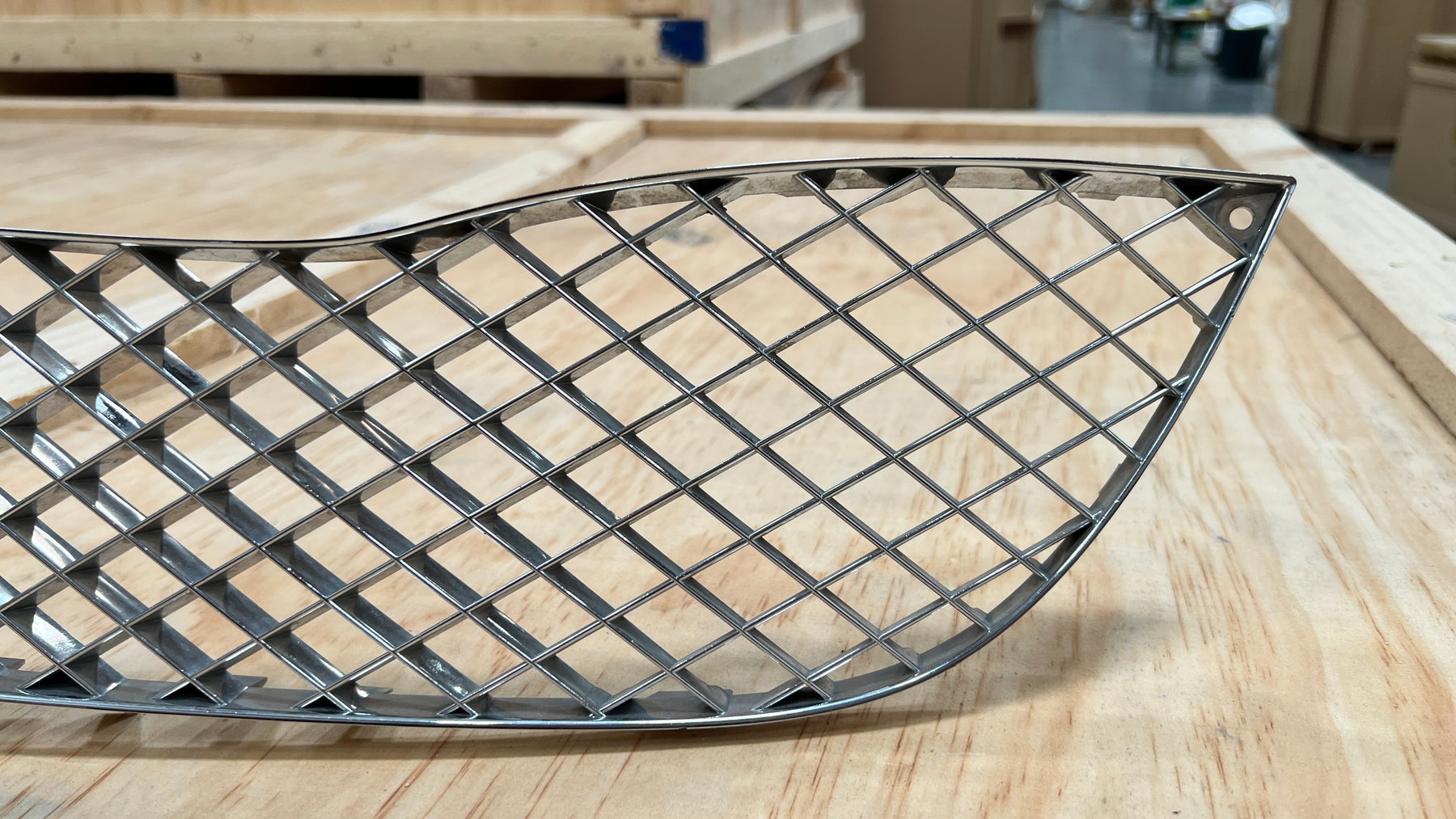Bentley Continental GT GTC lower grill chrome, OEM, Part number: 3W8807667D
