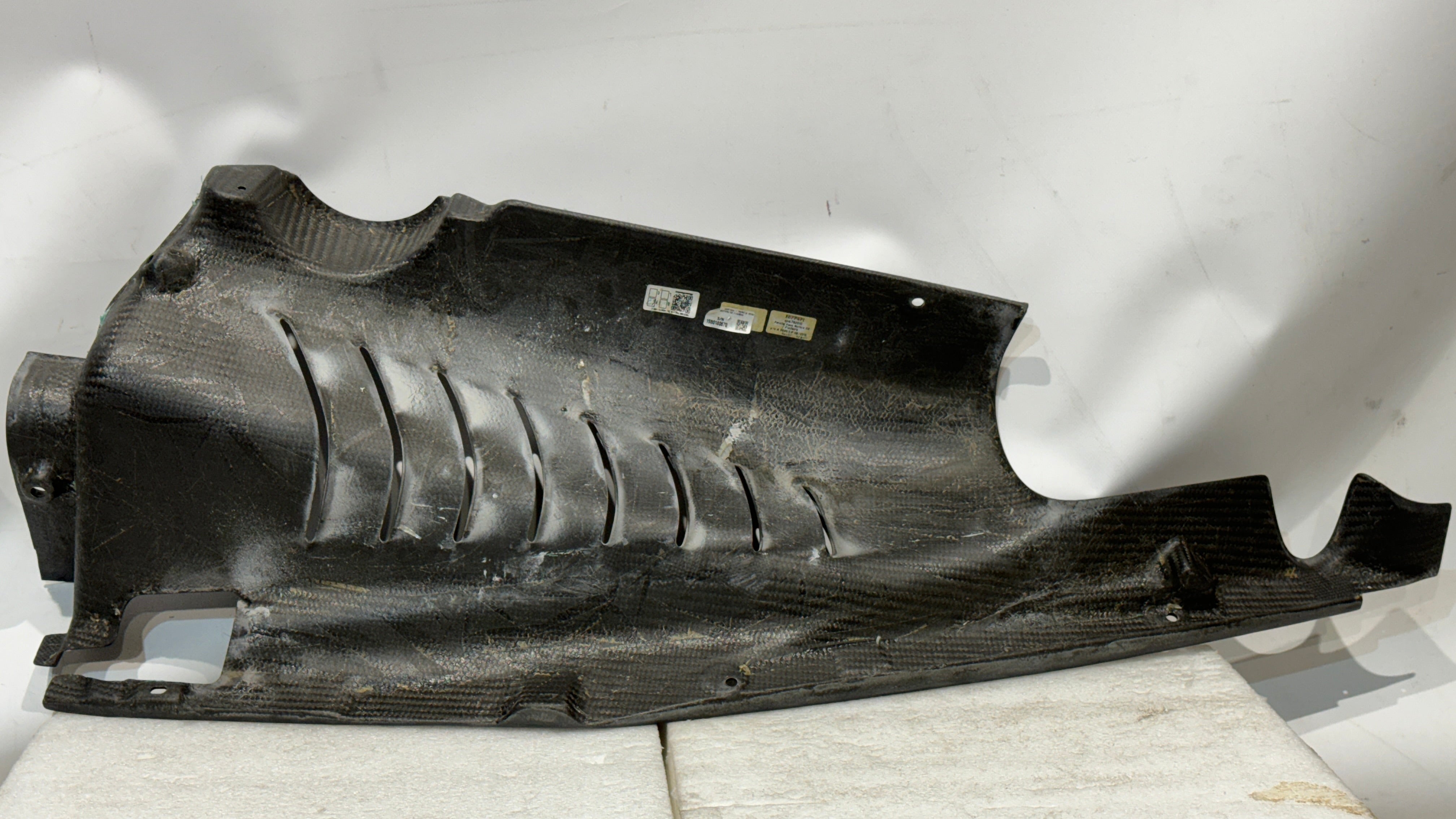 Ferrari 488 PISTA RH Engine compartment Carbon fiber, OEM, Part number: 782010