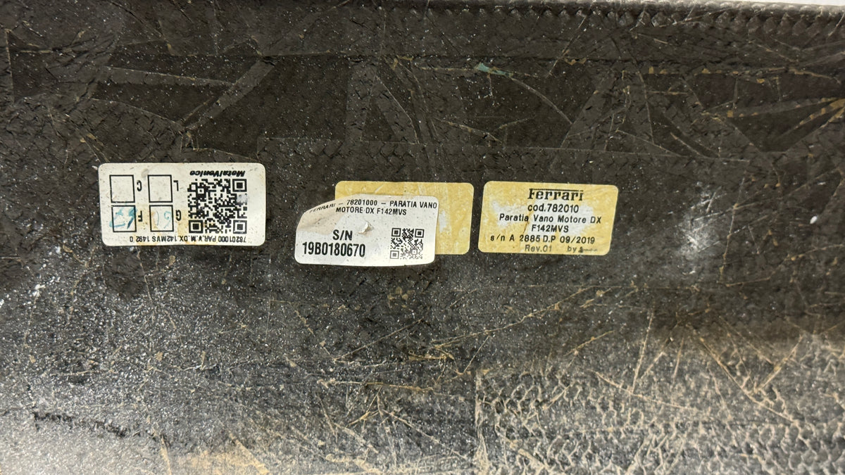 Ferrari 488 PISTA RH Engine compartment Carbon fiber, OEM, Part number: 782010