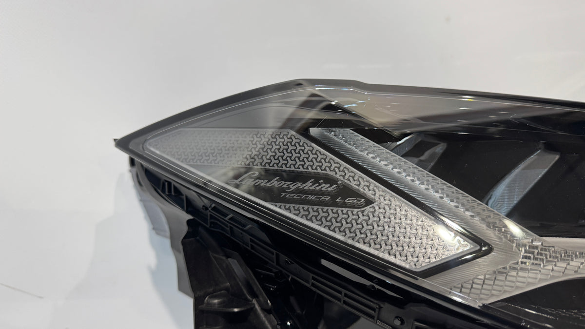 Lamborghini URUS LH headlight, OEM, Part number: 4ML941036D
