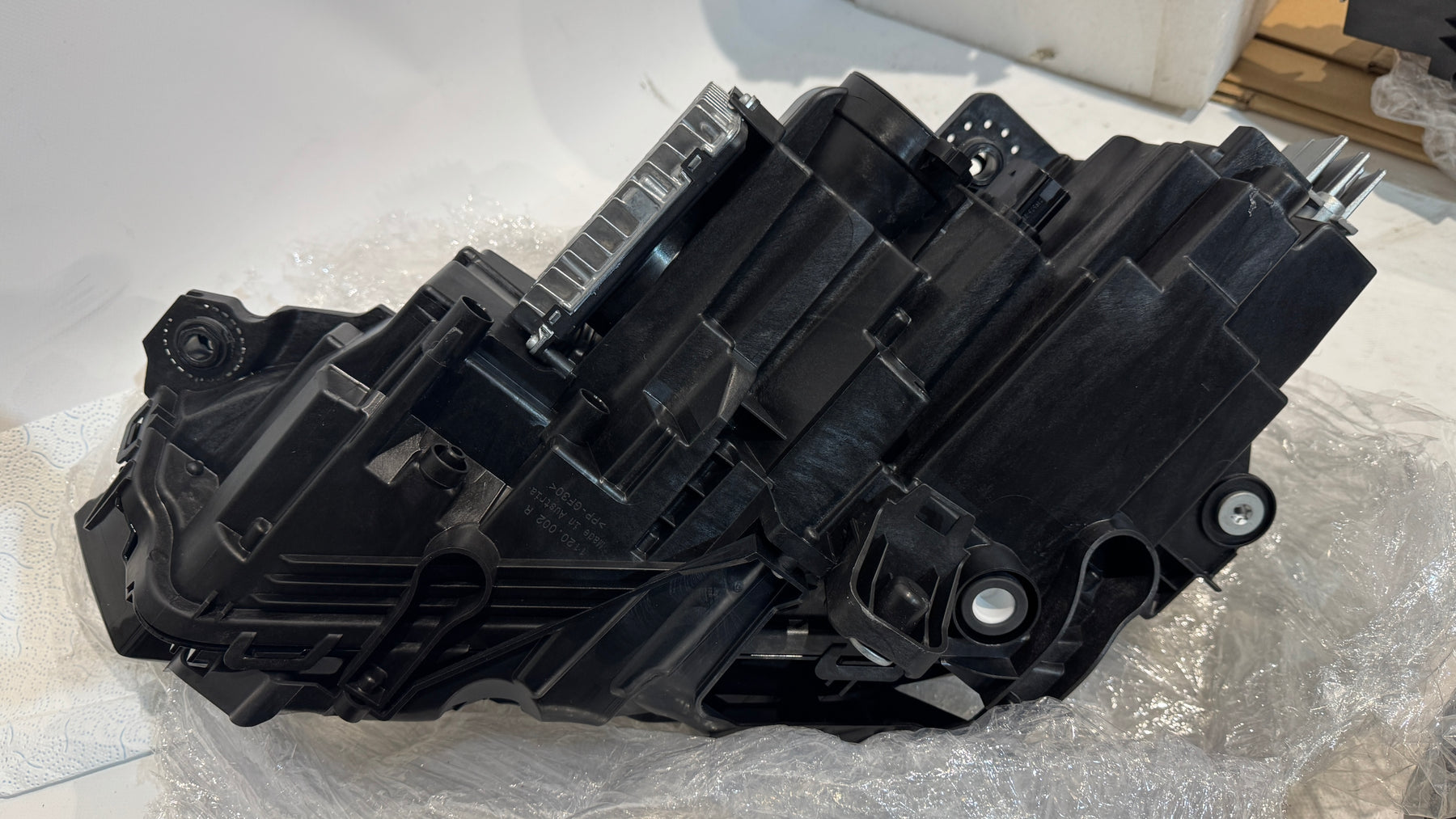 Lamborghini URUS LH headlight, OEM, Part number: 4ML941036D