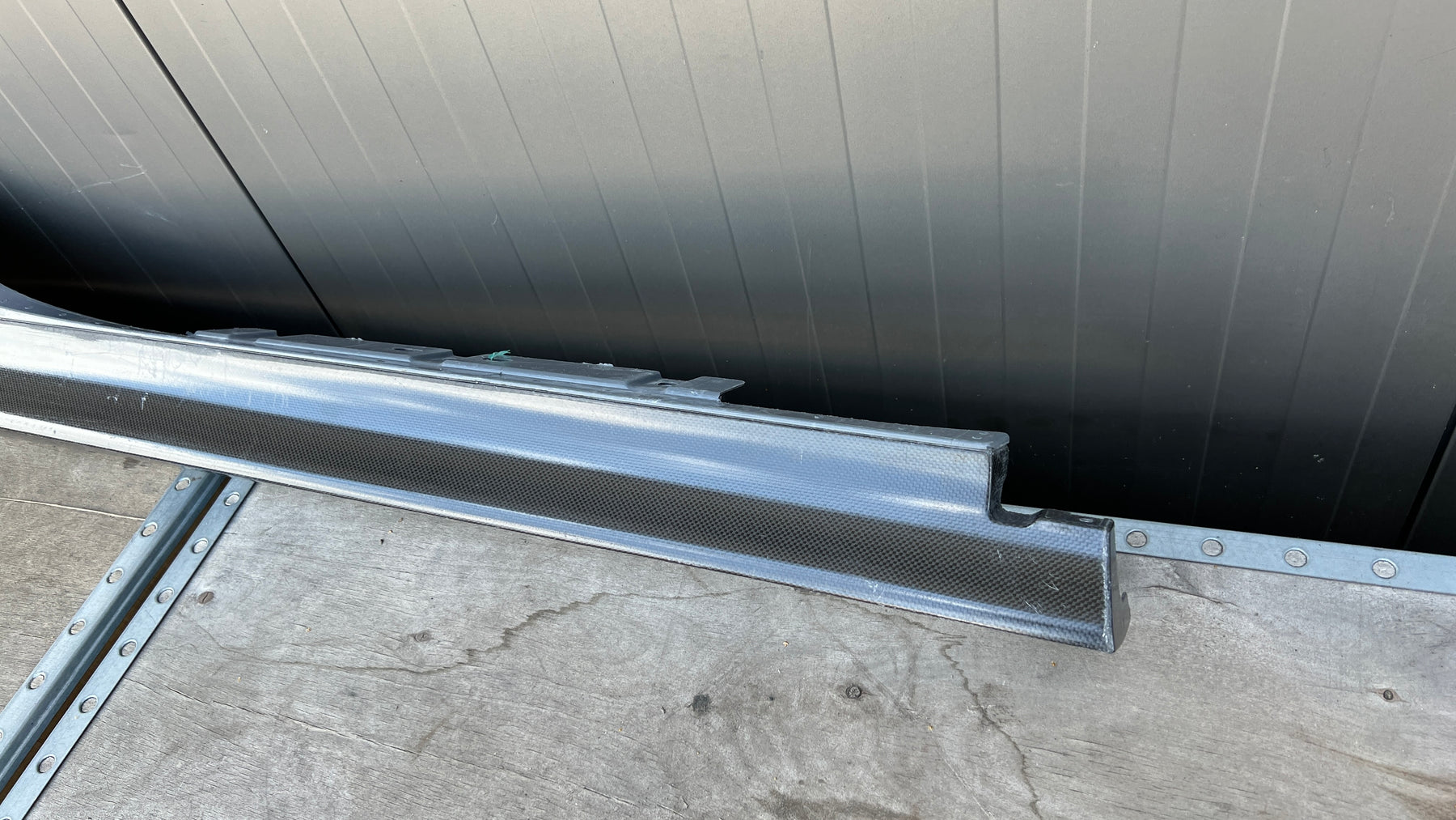Ferrari SF90 Stradale Carbon side skirt RH, OEM, Part number: 985796555