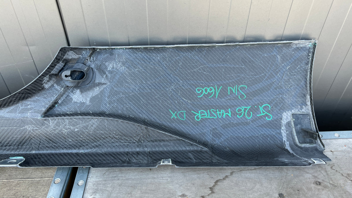 Ferrari SF90 Stradale Carbon side skirt RH, OEM, Part number: 985796555