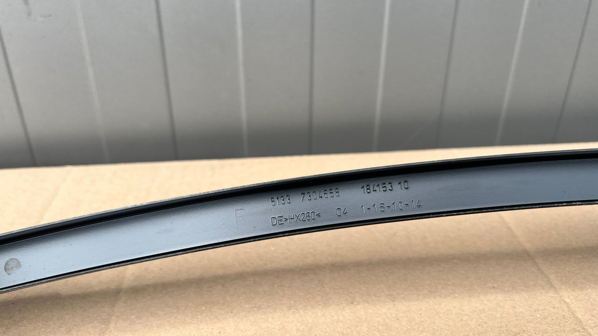 Rolls Royce Window guide rail RH, OEM, Part number: 51337304658