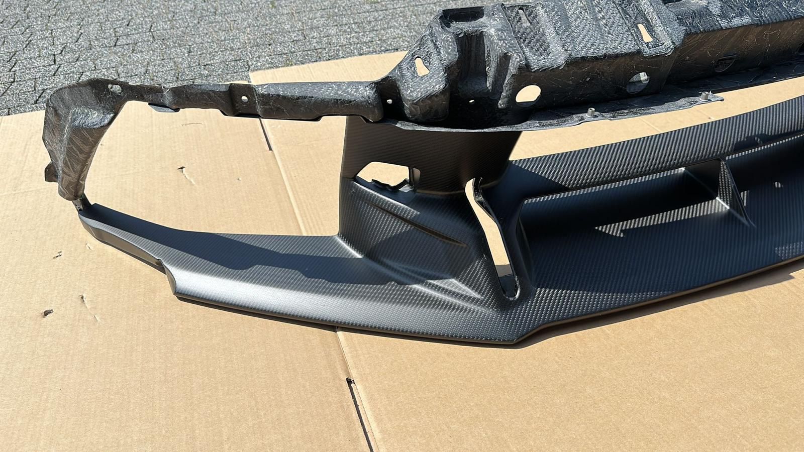 Lamborghini Huracan STO Front Spoiler bumper, OEM, Part number: 4T3807059B 4T3807059A