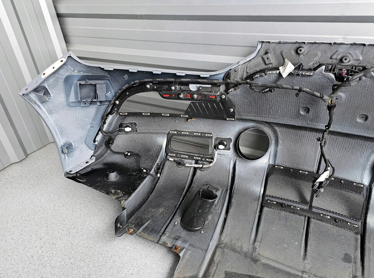Maserati MC20 GT2 Rear Bumper and diffuser, OEM, Part number: 067031391400