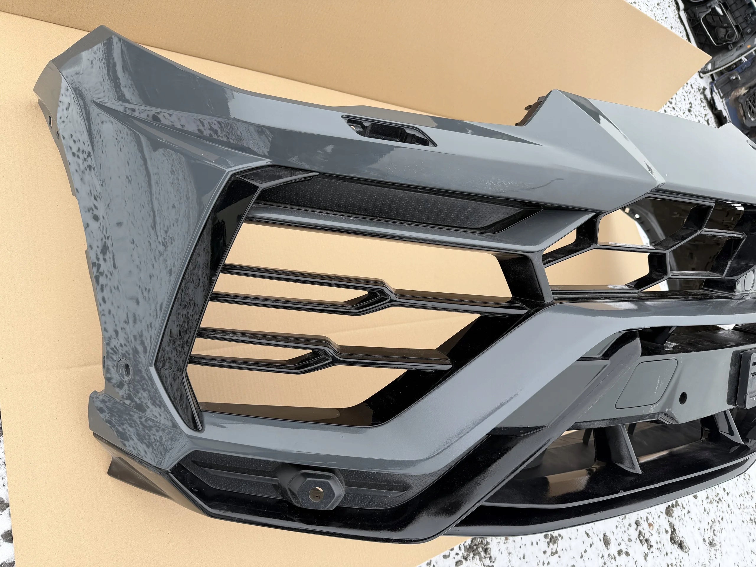Lamborghini URUS front bumper complete 2018 - 2021 , OEM, Part number: 4ML