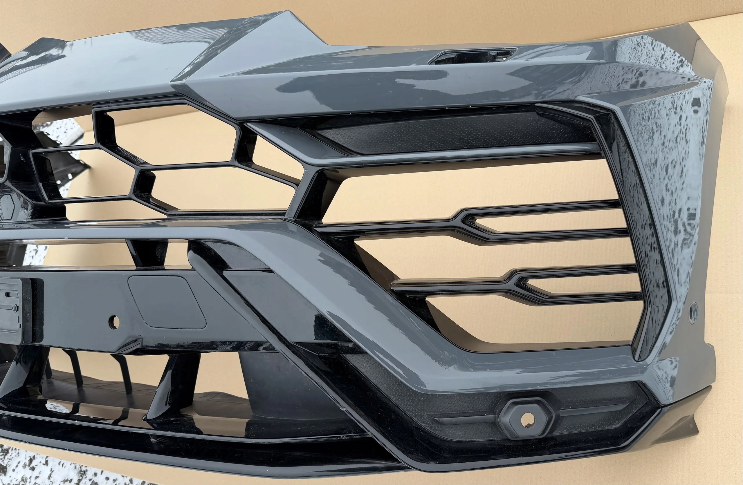Lamborghini URUS front bumper complete 2018 - 2021 , OEM, Part number: 4ML