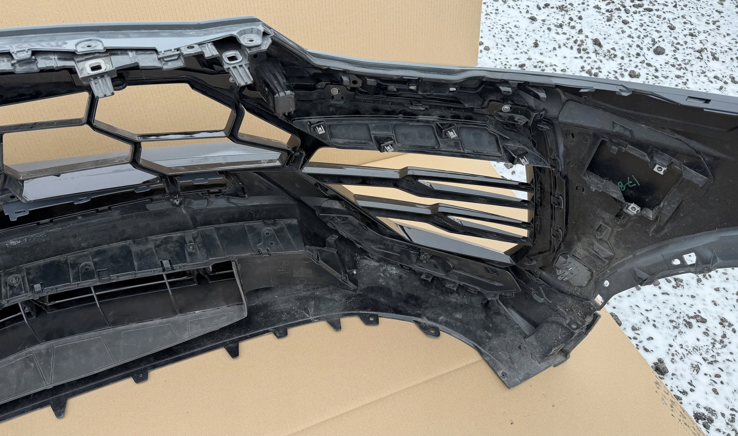 Lamborghini URUS front bumper complete 2018 - 2021 , OEM, Part number: 4ML