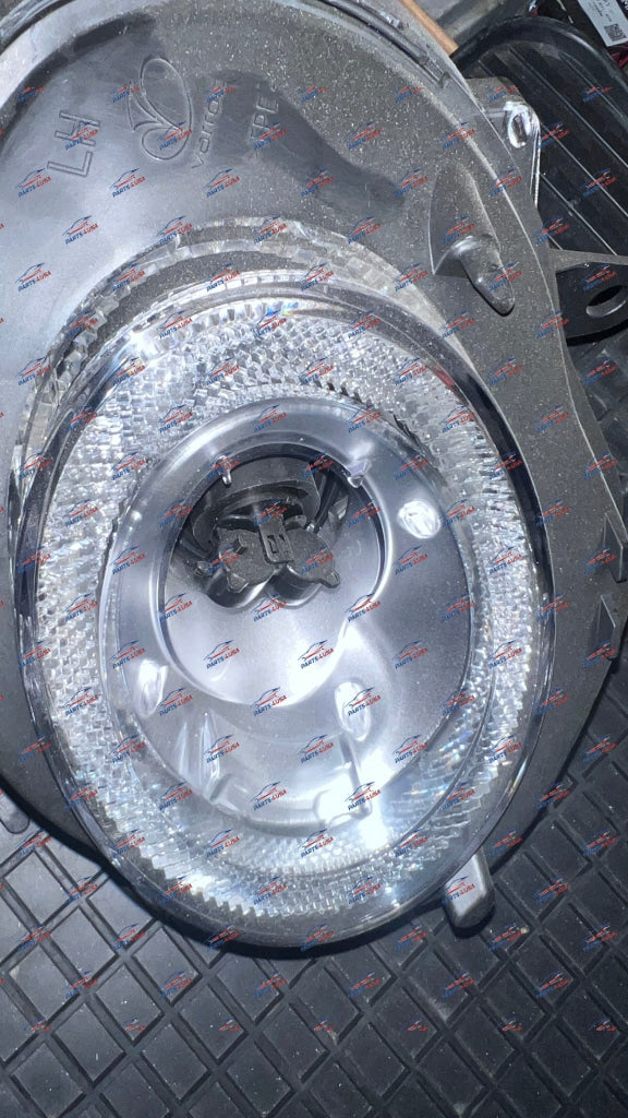 Bentley Bentayga Turn Signal Light Left Side Part Number: