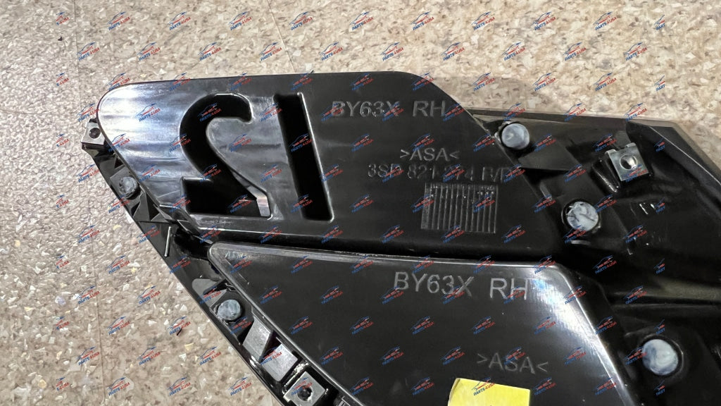 Bentley New Continental Gt Vent Grill Black V12 Part Number: 3Sd821273D