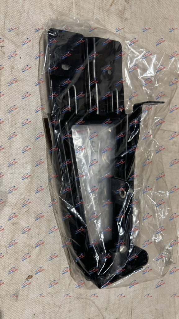 Ferrari 488 F8 Complete aerodynamic floor bracket RH OEM Part number: 86843900 - Bracket