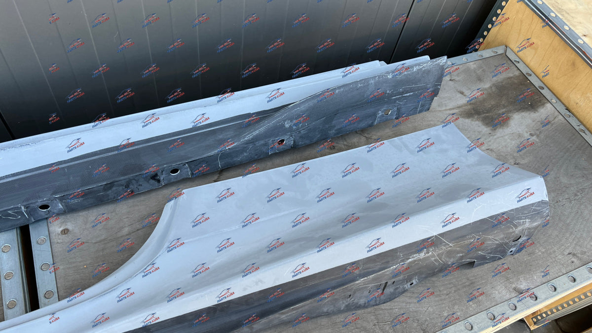 Ferrari F8 Tributo Side Skirt Carbon Fiber Part Number: 985881796