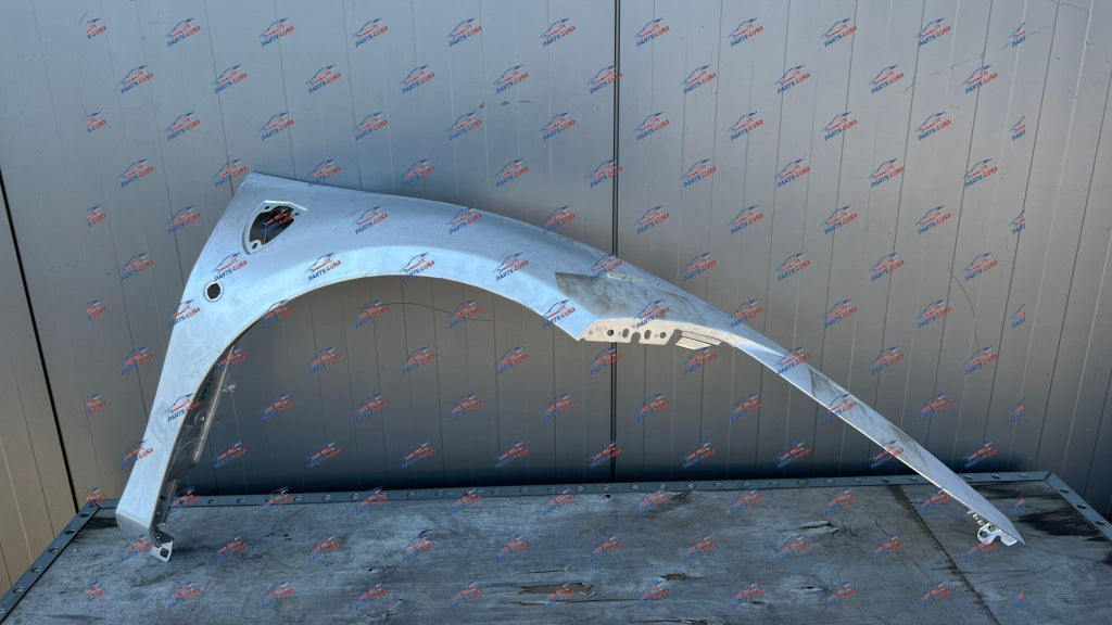Ferrari F8 Tributo / Spider Front Fender Right Part Number: 985852654