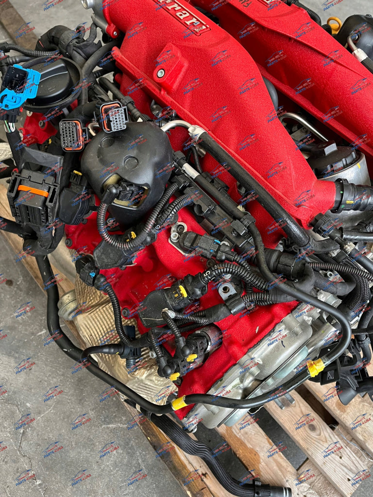 Ferrari Portofino F164 V8 engine complete OEM - Engine