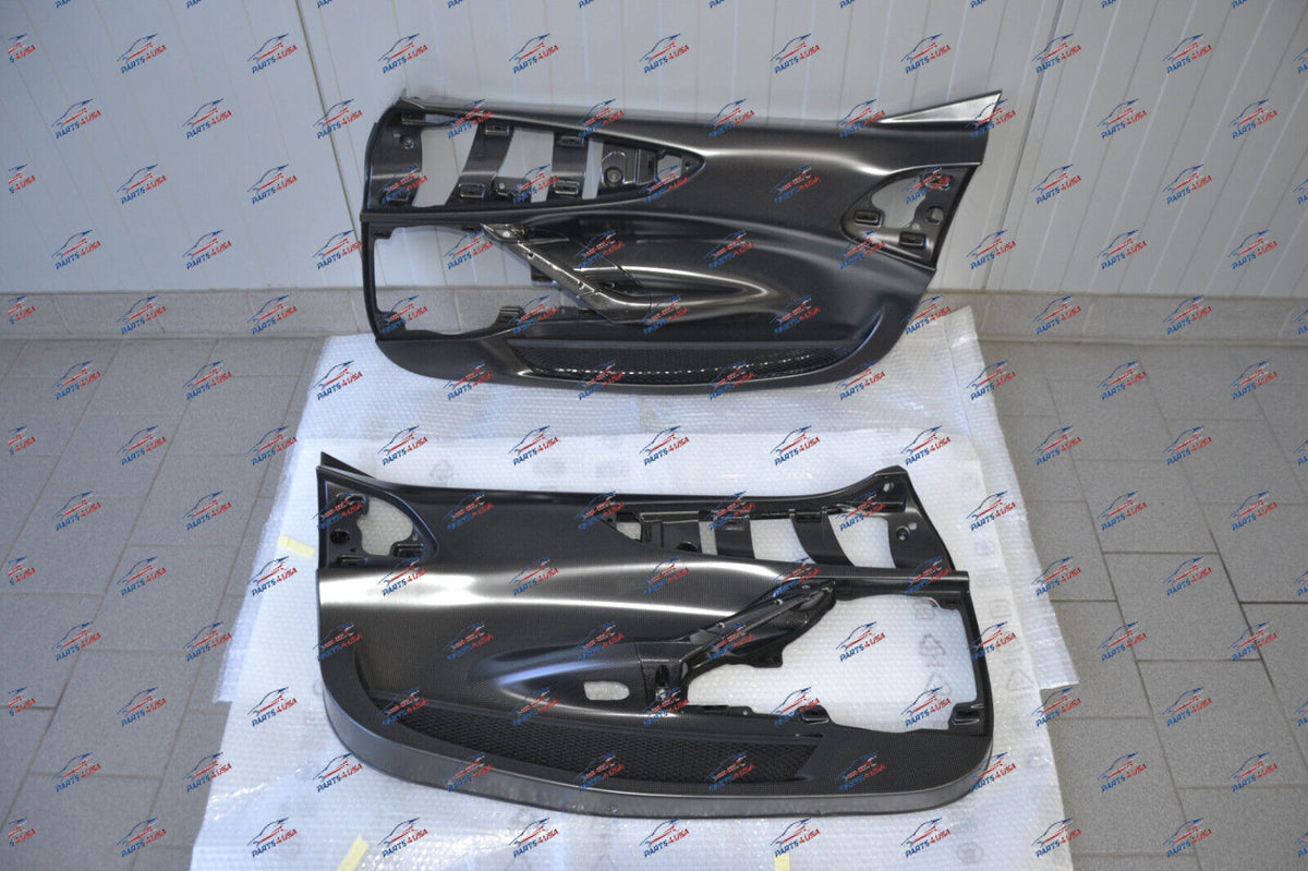 Ferrari SF90 Stradale Door Trim cover Carbon fiber OEM Part number: 876212 876167 - Carbon fiber door trim