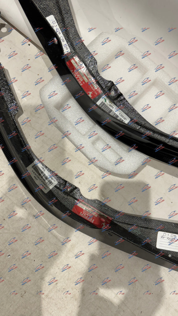 Ferrari SF90 Stradale Lateral Spoiler LH + RH carbon OEM Part number: 872647 872648 - Carbon fiber front lip