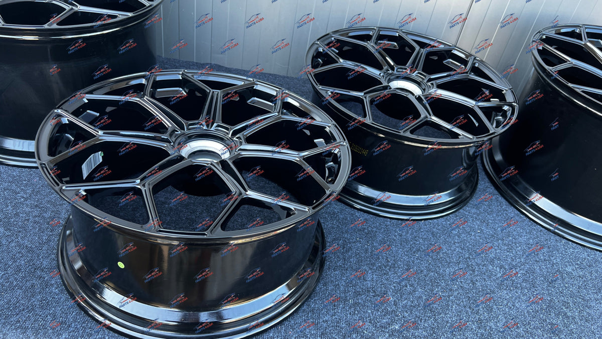 Lamborghini Aventador SVj Wheel glossy black OEM part number: 470601017BH 470601017BJ - Wheels
