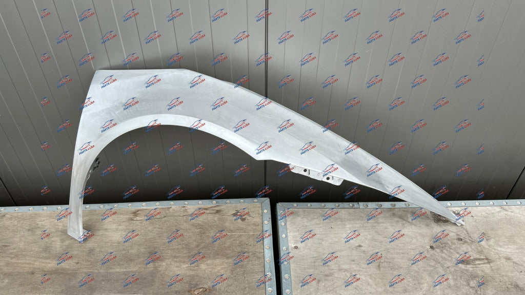 Lamborghini Huracan Fender Right Side Oem Part Number: 4T0821022D