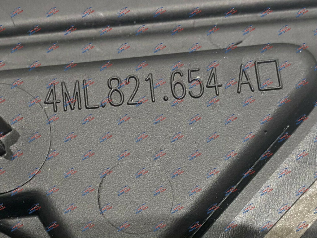Lamborghini Urus Fender Right Cover Grille Part Number: 4Ml821654A