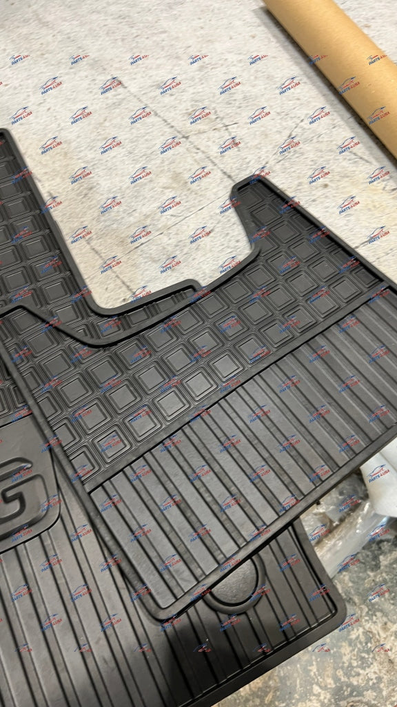 Mercedes Benz G Wagon Set Rubber Floor Matt Oem Part Number: A 463 680 47 06 9051 Floor Mat