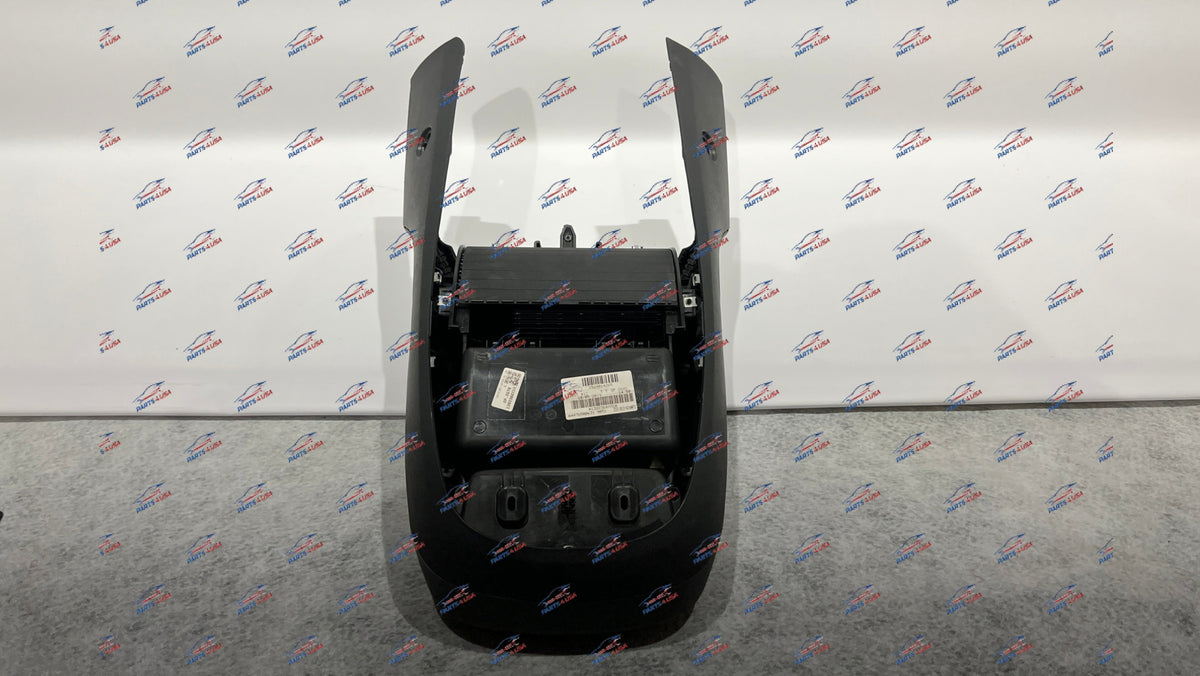 Mercedes Benz V Class Center Console Part Number: A4476800631
