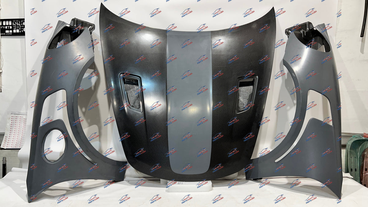 Porsche GT2RS / GT3RS fenders and front hood Carbon OEM Part - Front hood