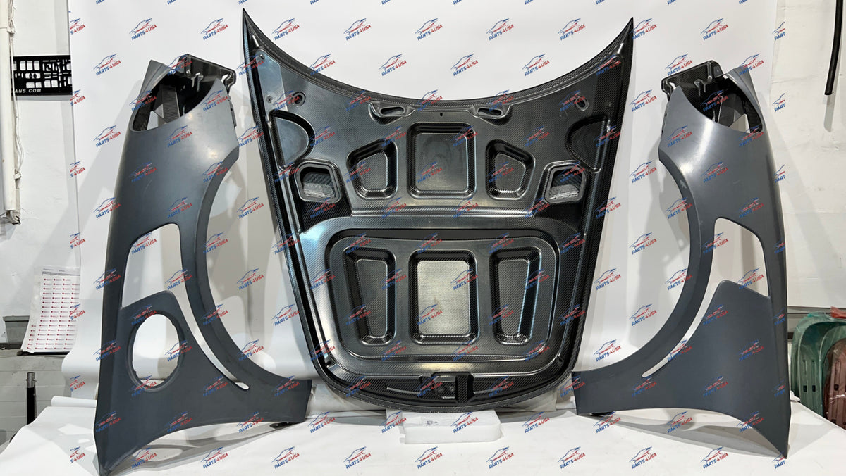 Porsche GT2RS / GT3RS fenders and front hood Carbon OEM Part - Front hood