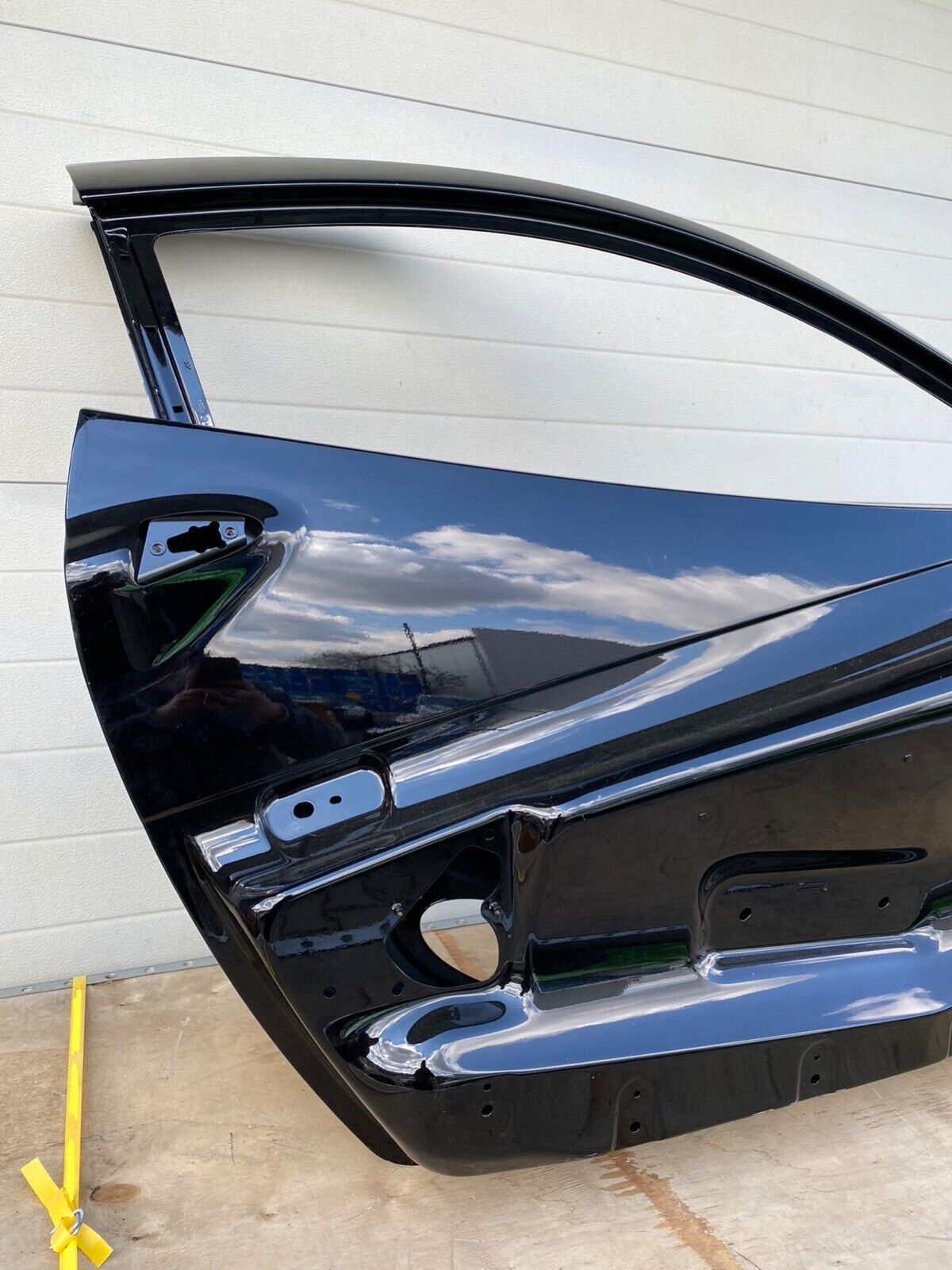 McLaren 720s coupe RH door cover, OEM, Part number: 14AC450CP